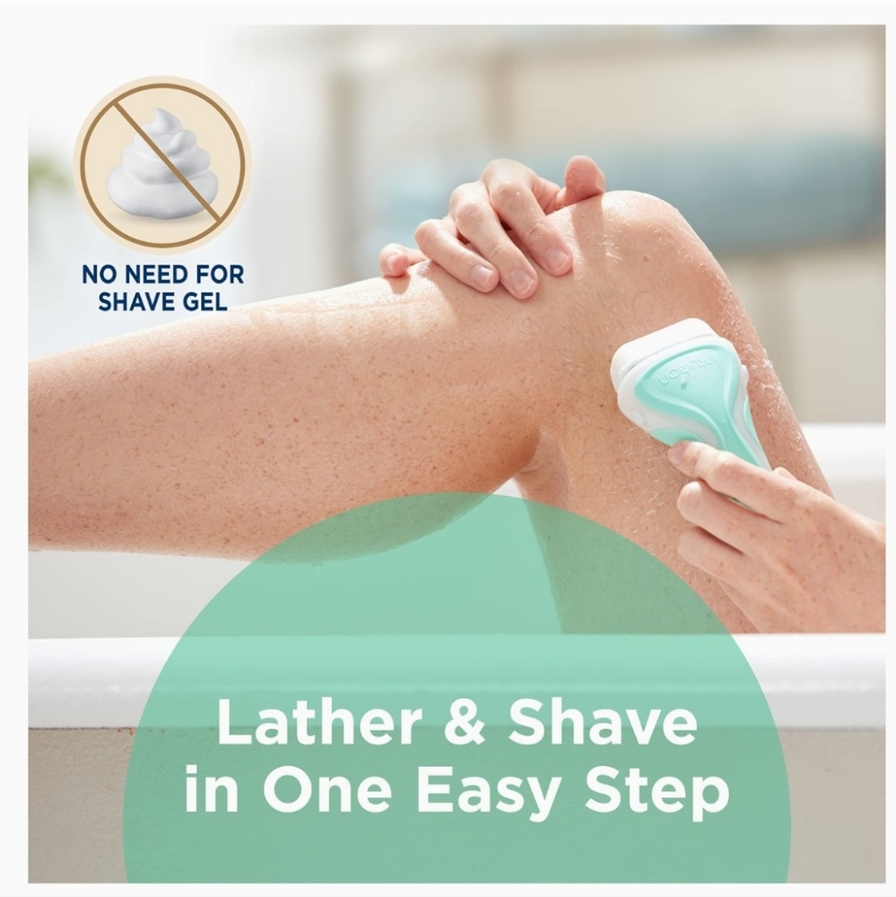 Schick Intuition Sensitive Care Razor kit - Picture 6 of 7
